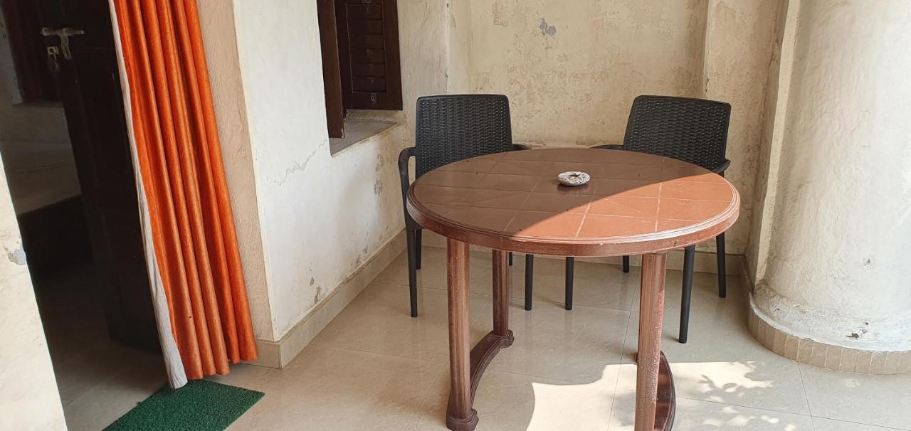 Hotel Gandhara Puri Ngoại thất bức ảnh